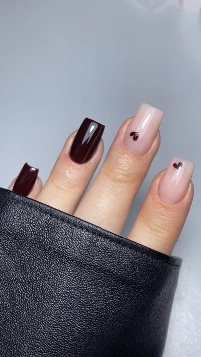 I didn’t have time to sit down and do a bunch of nail art but @twenty.pro.official  build & boost Fresh + Rouge Noir are just perfect as they are 😍

I’ve seen @alexdidyournails and @clawgasmic rave about the products fro