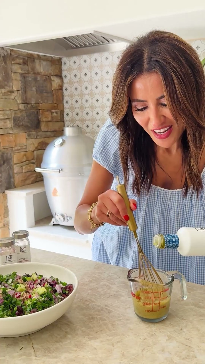 10-Minute Tuna Salad (Mediterranean Tuna Salad Recipe - No Mayo!) #tunasalad