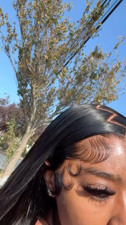 BABYHAIRRRR & A ZIG ZAG PART😍😍😍😍
________________________________________________

#queenshairstylist #nychairstylist #minifrontal #closurewig #frontalwigs #hair #viralhair #viralvideos #hdlace #sewin #naturalhair