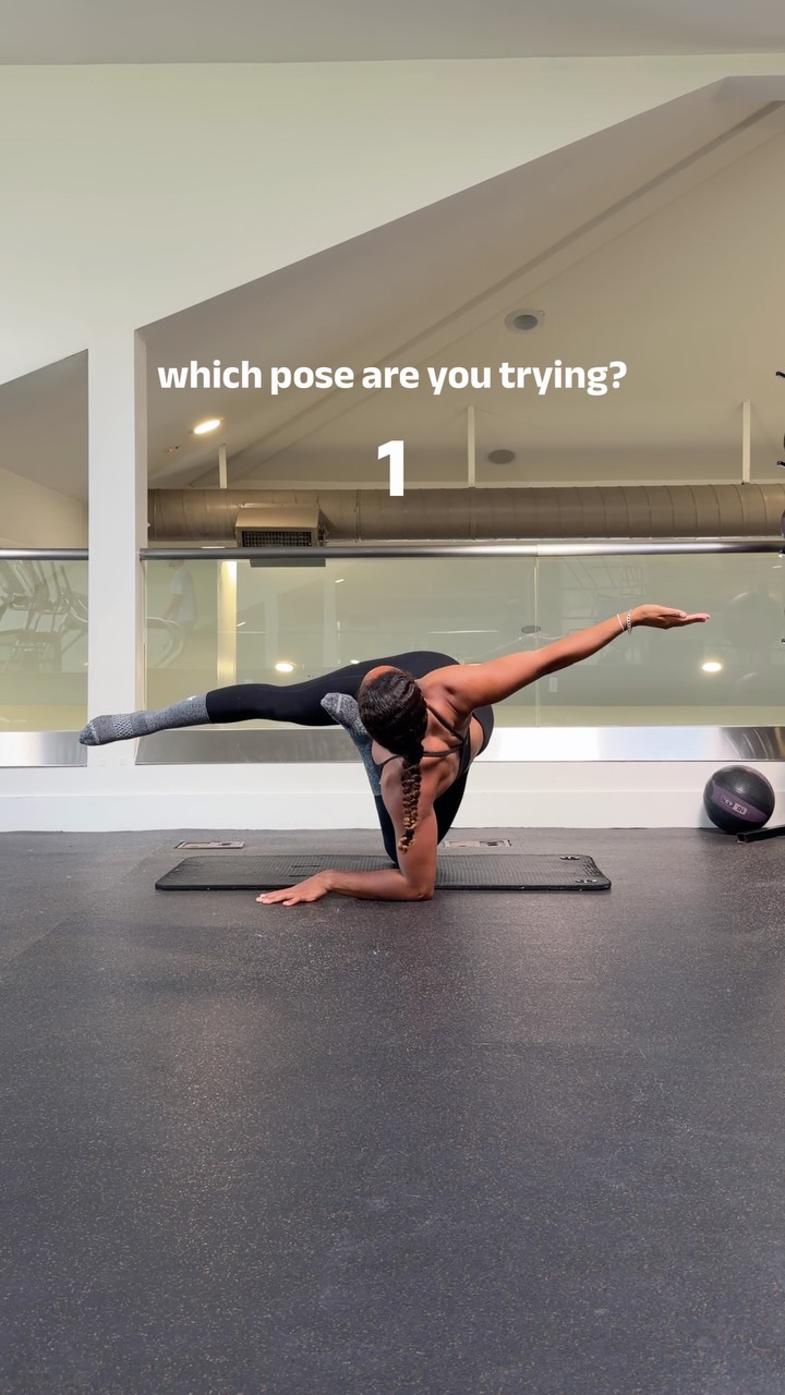 The first one took a minute to figure out lol, which one would you try?! 👀

Workout set: @athleta 

#Yoga #YogaPose #Challenge #Balance