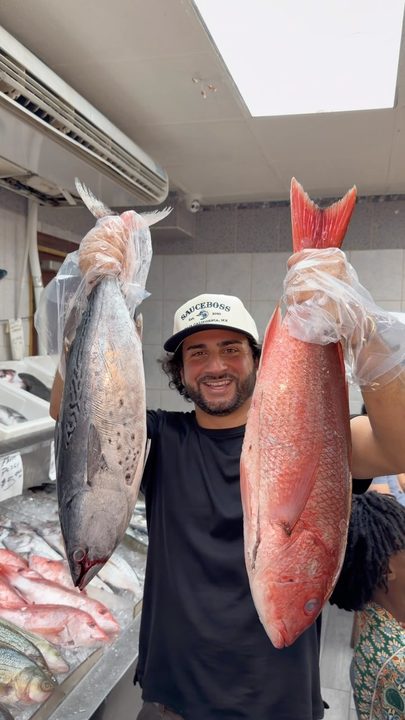 The Craziest Seafood Restaurant in NYC 📍🐟

#food 
#seafood 
#best 
#nyc 
#foodie
