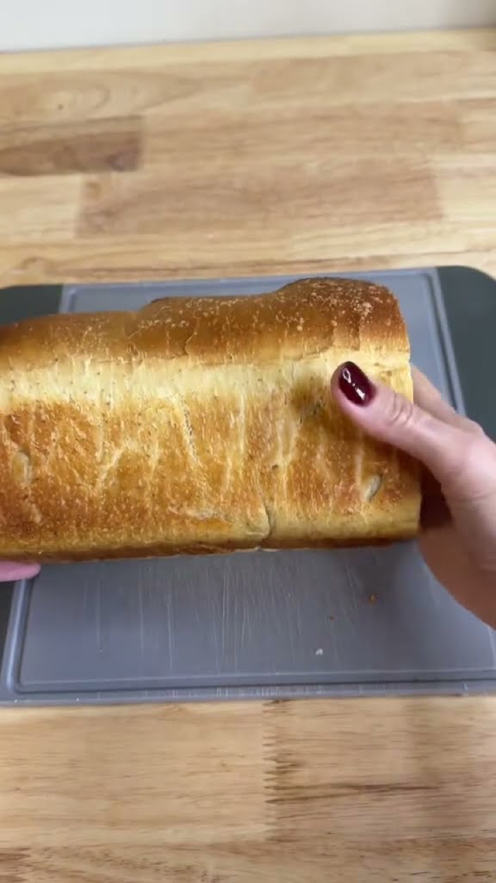 Perfect sourdough sandwich bread slices