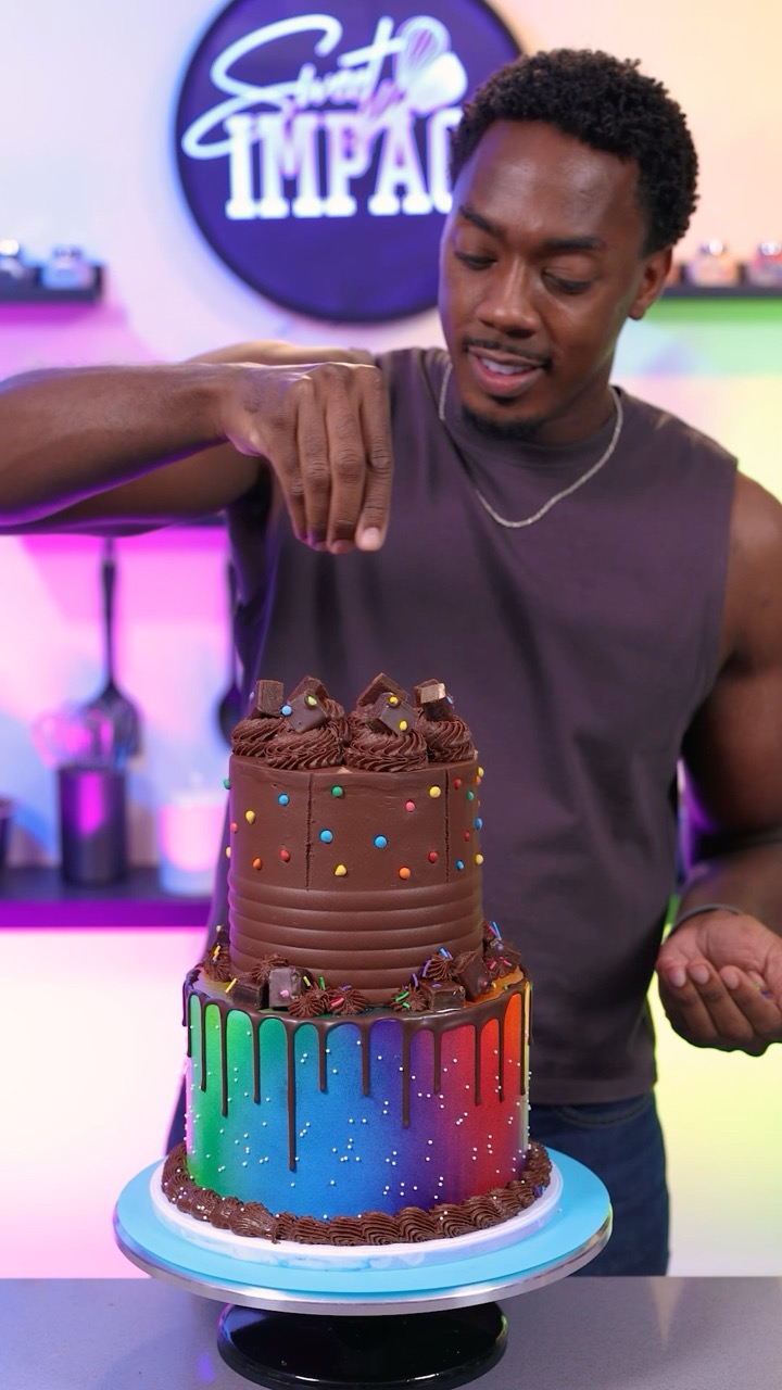 I turned cosmic brownie into a cake