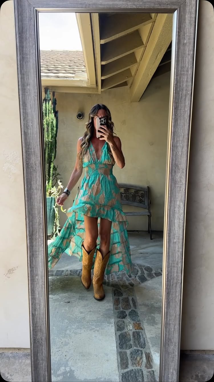 Another jasmine dress... #tomboyts #bohovibes #bohostyle #bohowestern boots @danpostbootco