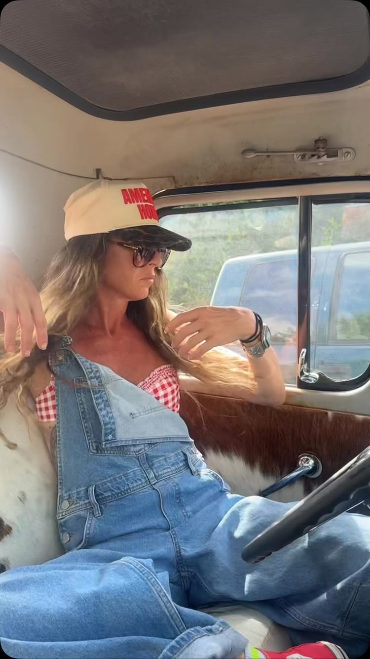 What's everyone's plan for the holiday weekend??? #tomboyts #bohovibes #bohostyle #bohofashion #country
