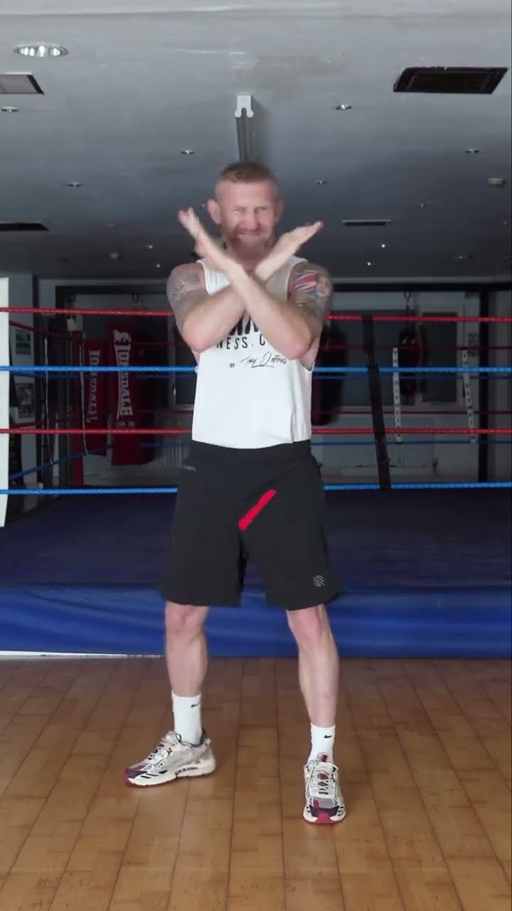 How to Throw the Perfect 1-1-2 Combo for Boxing | Double Jab, Cross