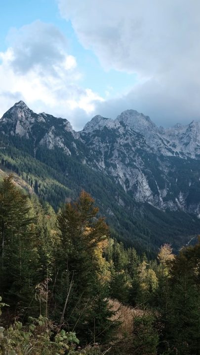 Granola girlies don’t gatekeep! If you’re looking for backpacking gear recommendations, these are the things I would rep