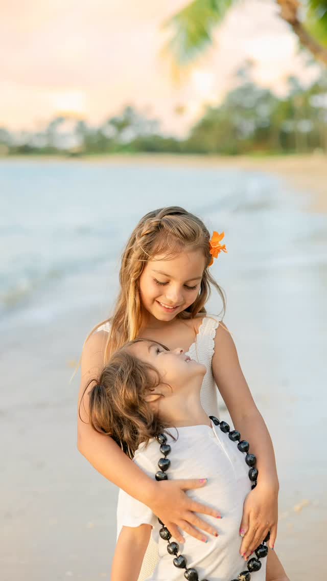 If you’re planning a family trip to Oʻahu, add this to your must-book list.

Oahu family photographer
@marissahb_photography