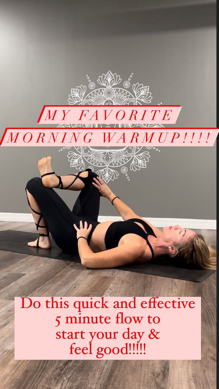 Try this super quick and fluid morning flow which will make your whole body feel so much better and less stiff in the morning when you wake 